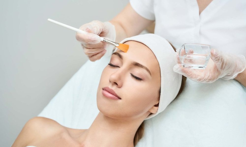 What are the 3 benefits of getting a facial
